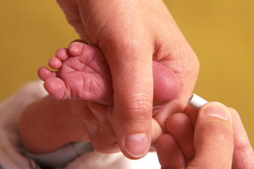 ¿En qué consiste la prueba del talón de los recién nacidos?  Adeslas Salud y Bienestar